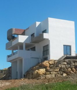 Pinturas Losan realiza trabajos de pintura decorativa en Nuevo chalet en Urbanización Atlanterra de Zahara de los Atunes (Cadiz)