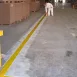 Señalización de carriles para peatones en la fábrica de Cartonajes DS Smith.